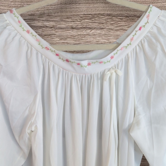 Miss Elaine Vintage 70s Nightgown With Sheer Robe - Picture 6 of 6